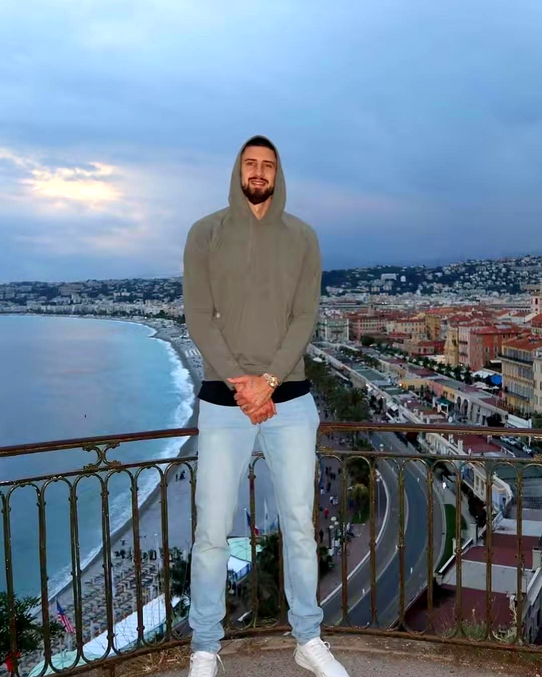 转会期亚冠焦点战；洛杉矶湖人更衣室发声；震撼外界；纪律约束更严格(洛杉矶湖人仍是总冠军竞争者)-天博网页版